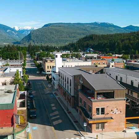 Basecamp Suites Revelstoke Luaran gambar