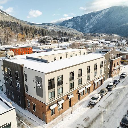 Basecamp Suites Revelstoke Luaran gambar