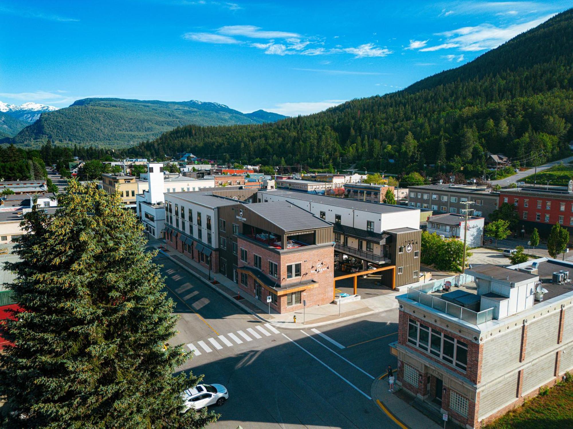 Basecamp Suites Revelstoke Luaran gambar