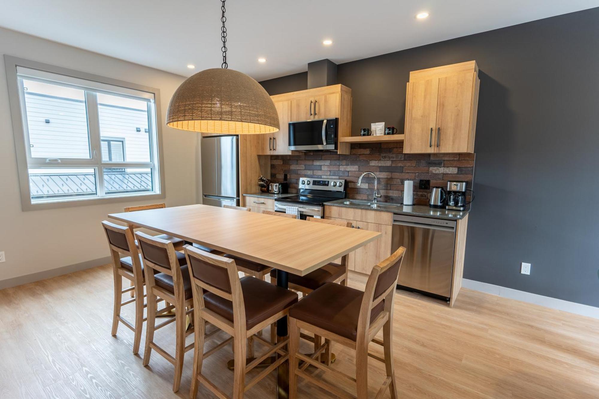 Basecamp Suites Revelstoke Bilik gambar