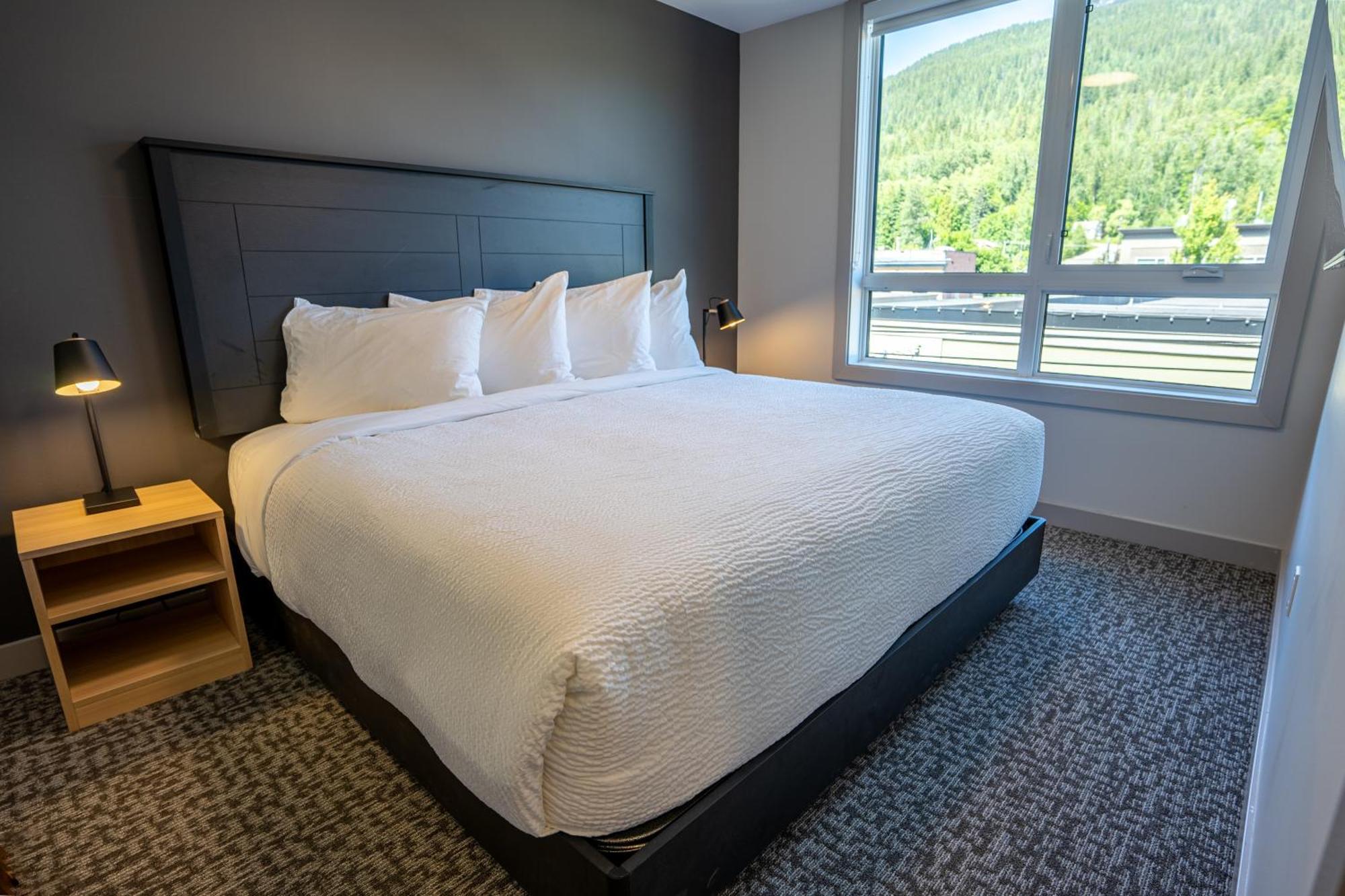 Basecamp Suites Revelstoke Bilik gambar