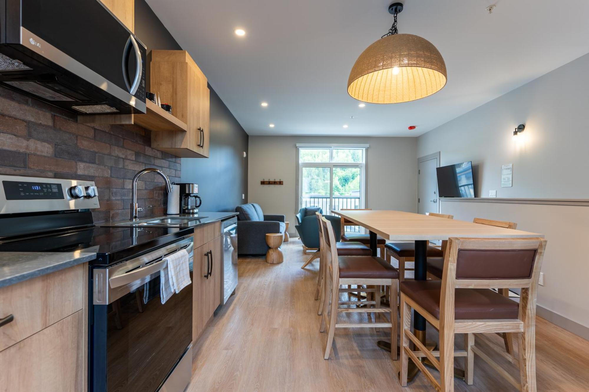 Basecamp Suites Revelstoke Luaran gambar