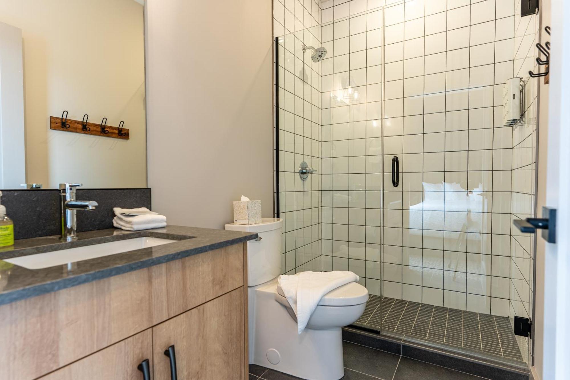 Basecamp Suites Revelstoke Luaran gambar