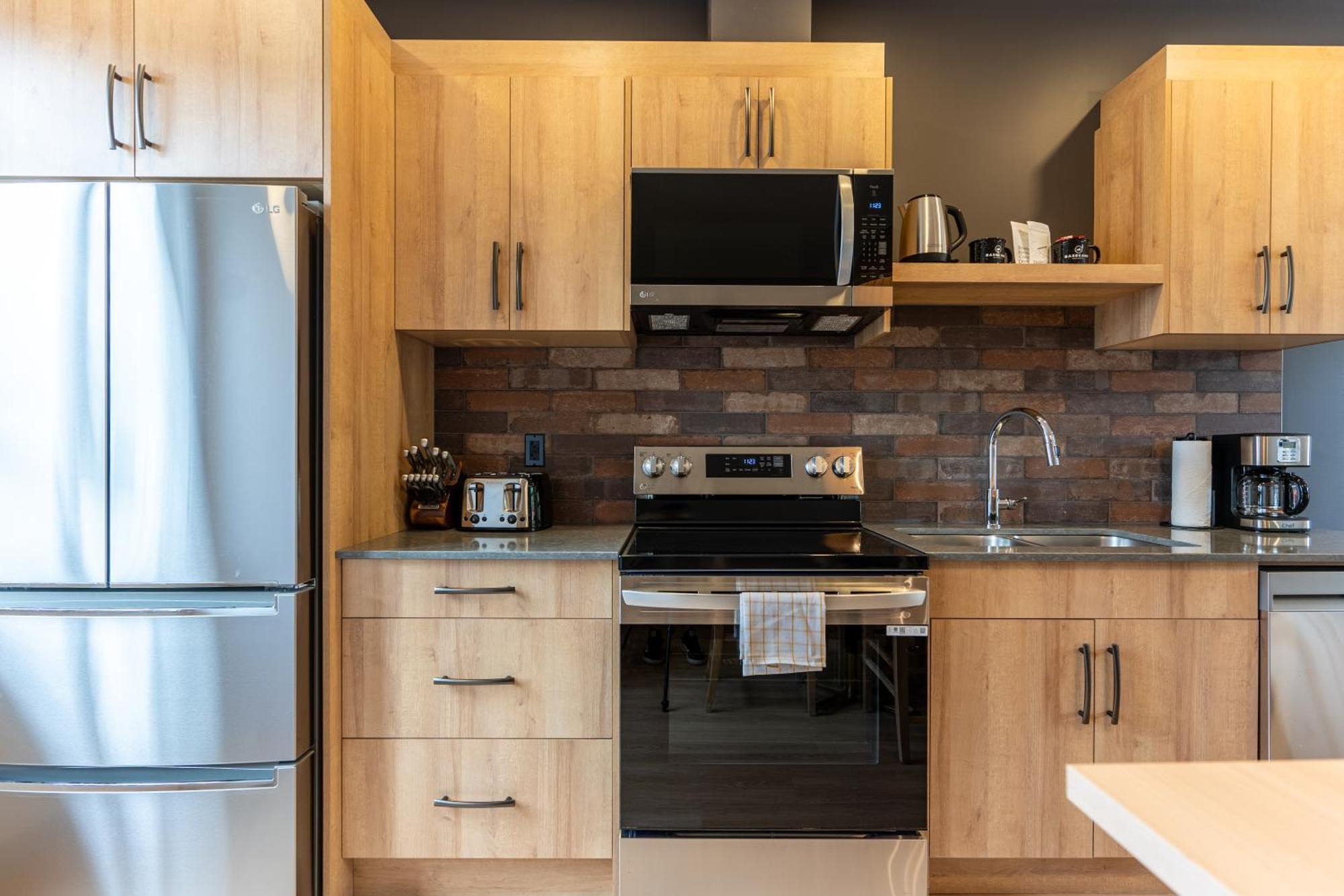 Basecamp Suites Revelstoke Bilik gambar